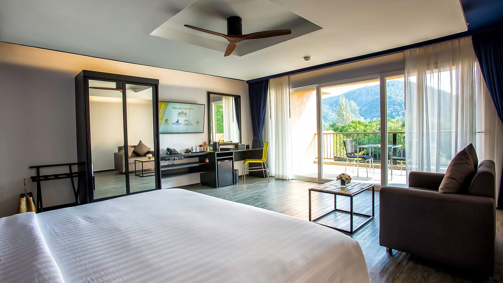 rooms-marina-deluxe-room