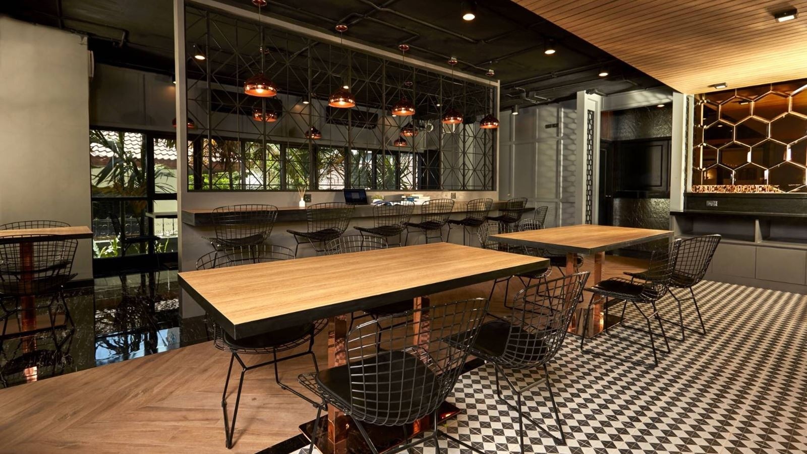 restaurants-dining-restaurant