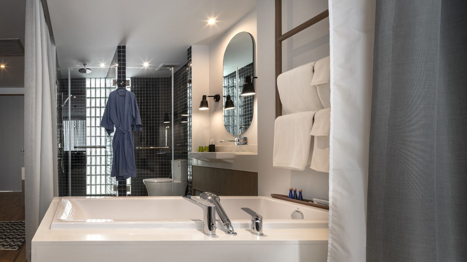 rooms-deluxe-sea-view