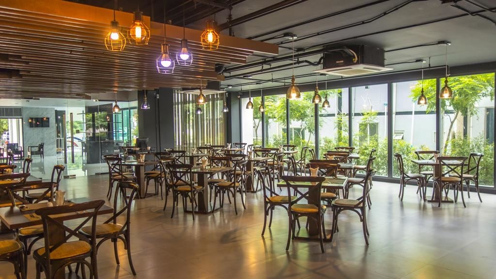 restaurants-house-on-the-hill