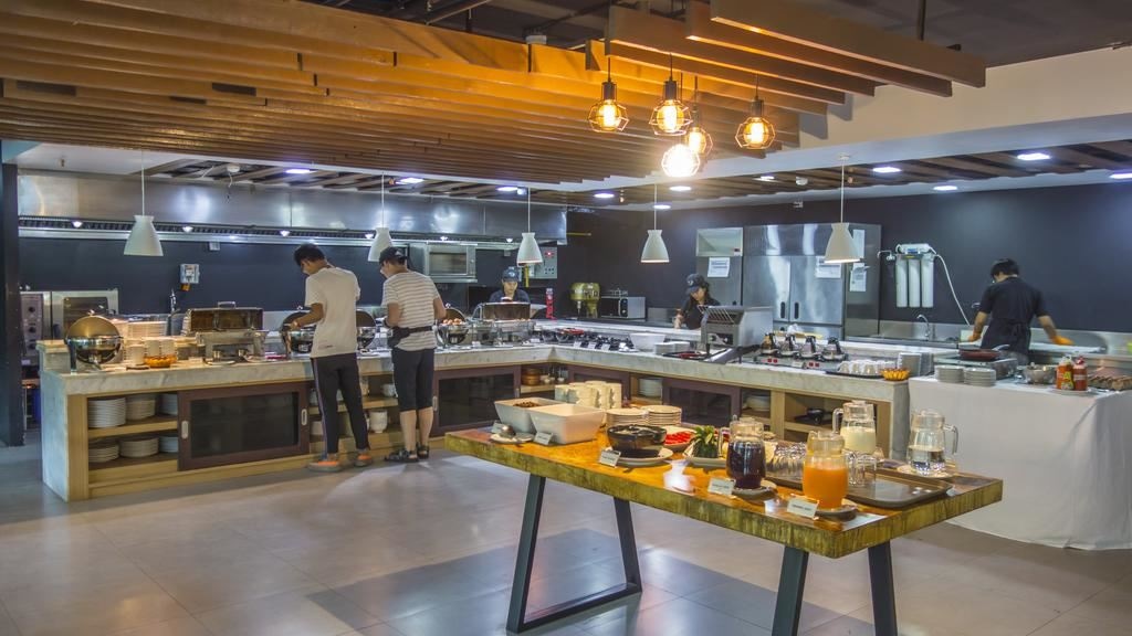 restaurants-house-on-the-hill