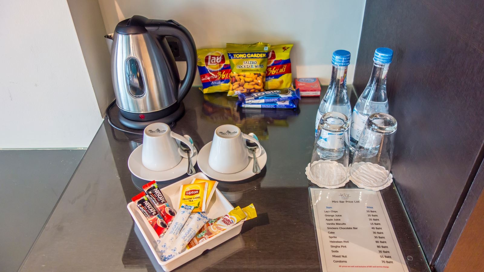 rooms-deluxe-city-view