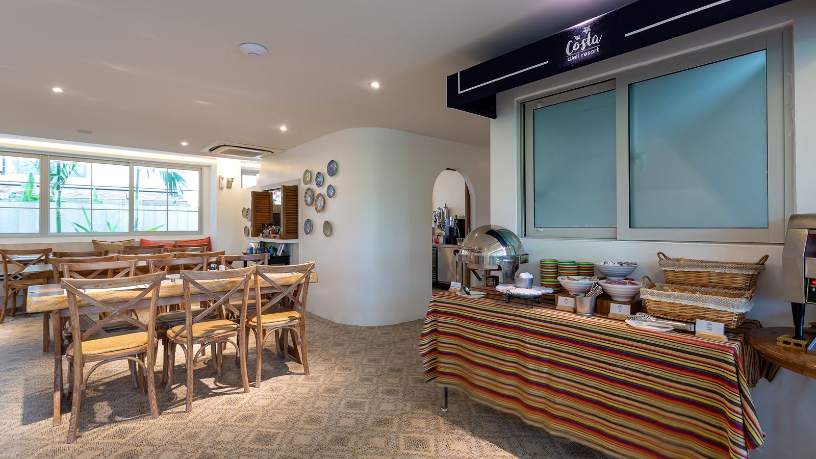 restaurants-fira-restaurant