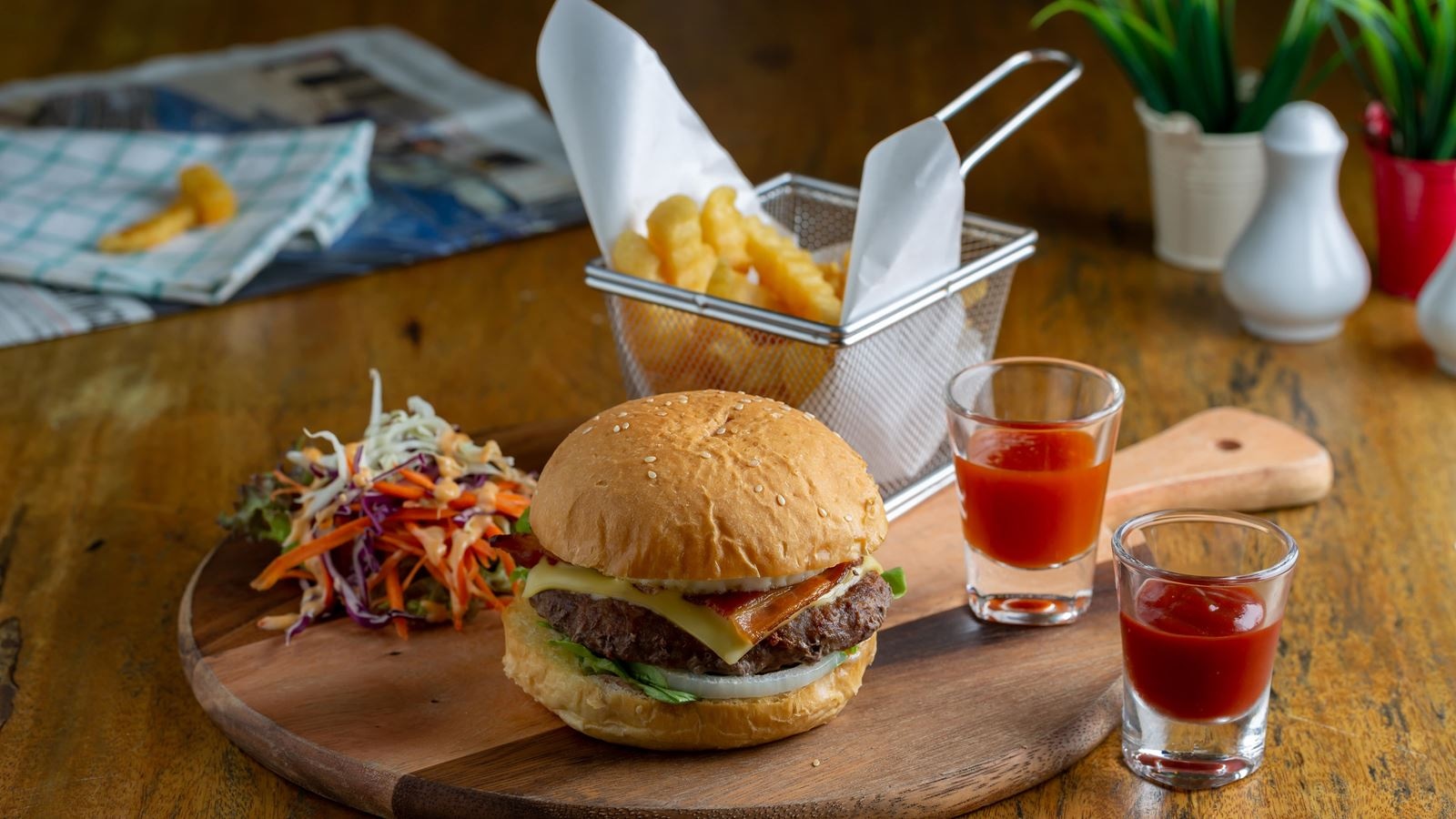 restaurants-fira-restaurant