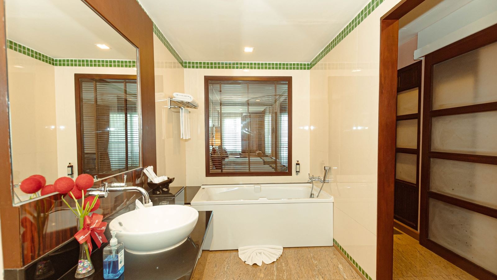 rooms-deluxe-mountain-view