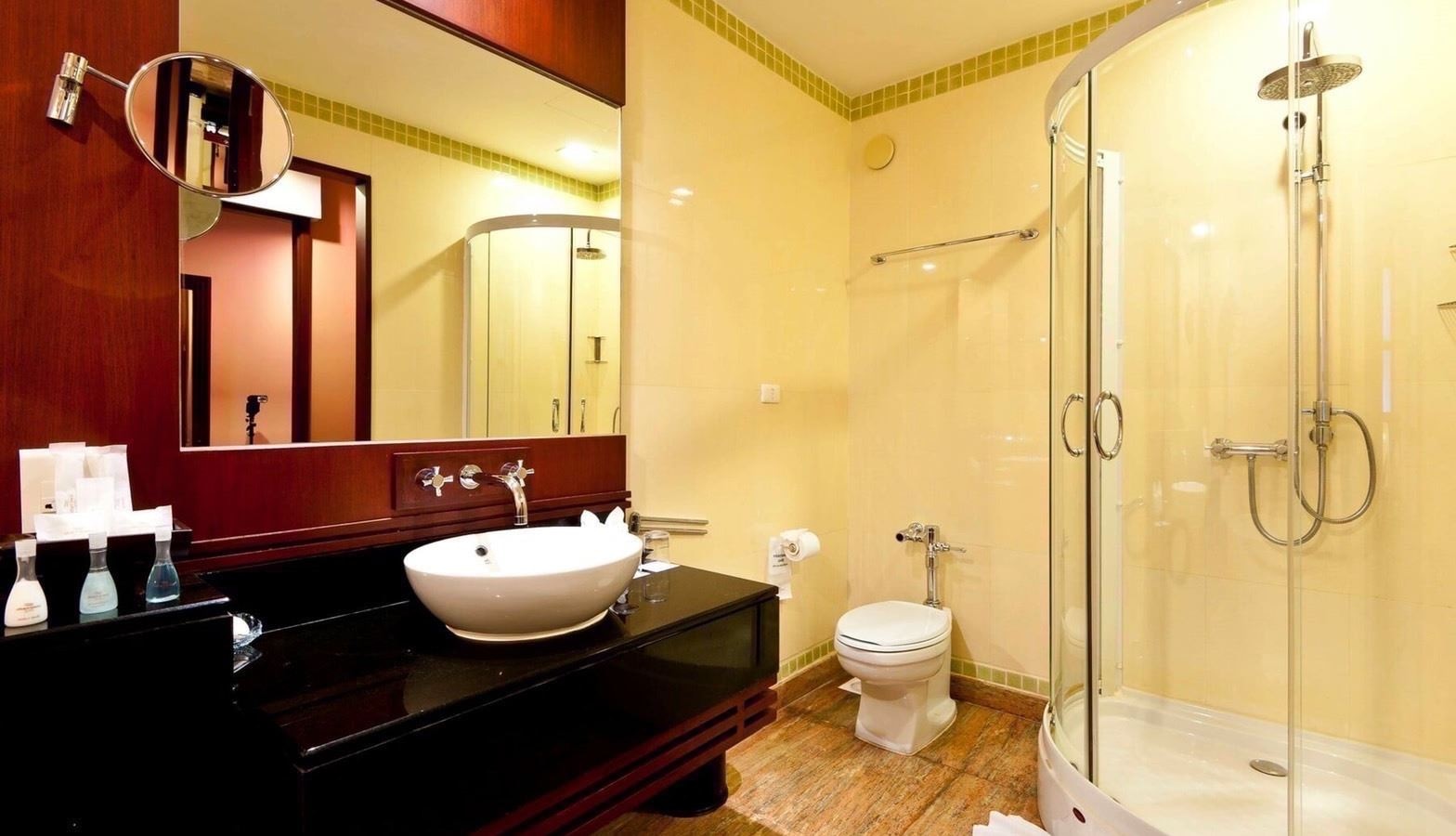 rooms-deluxe-garden-view