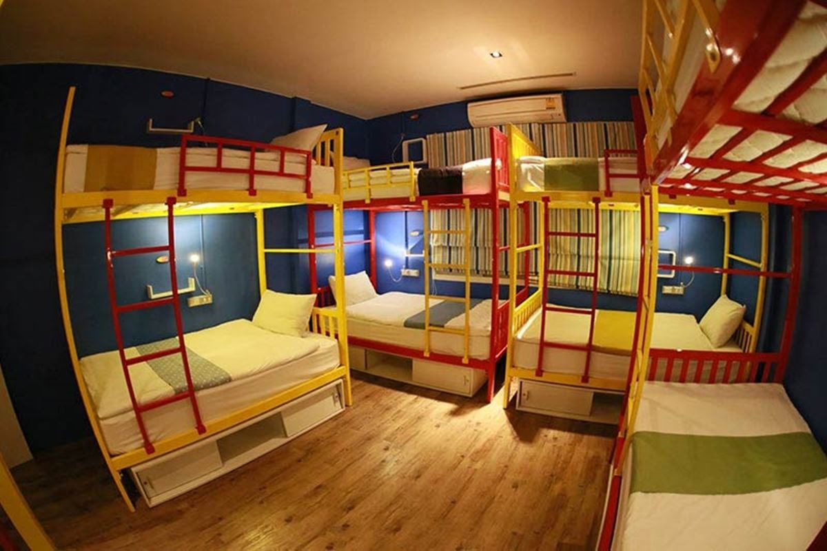 rooms-share-dorm-mix