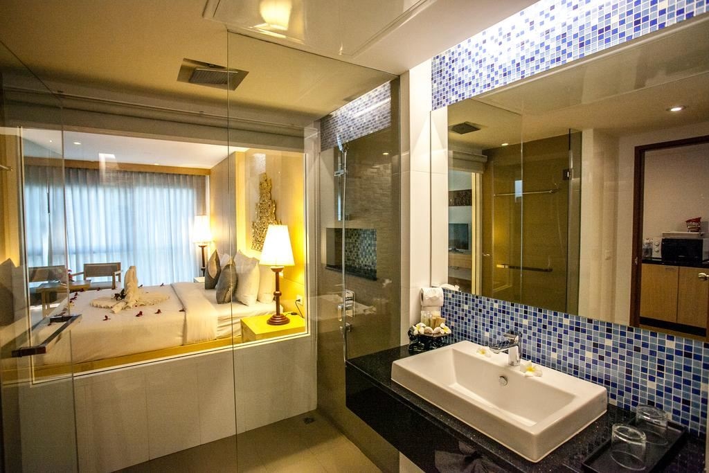 rooms-deluxe-single-pool-access