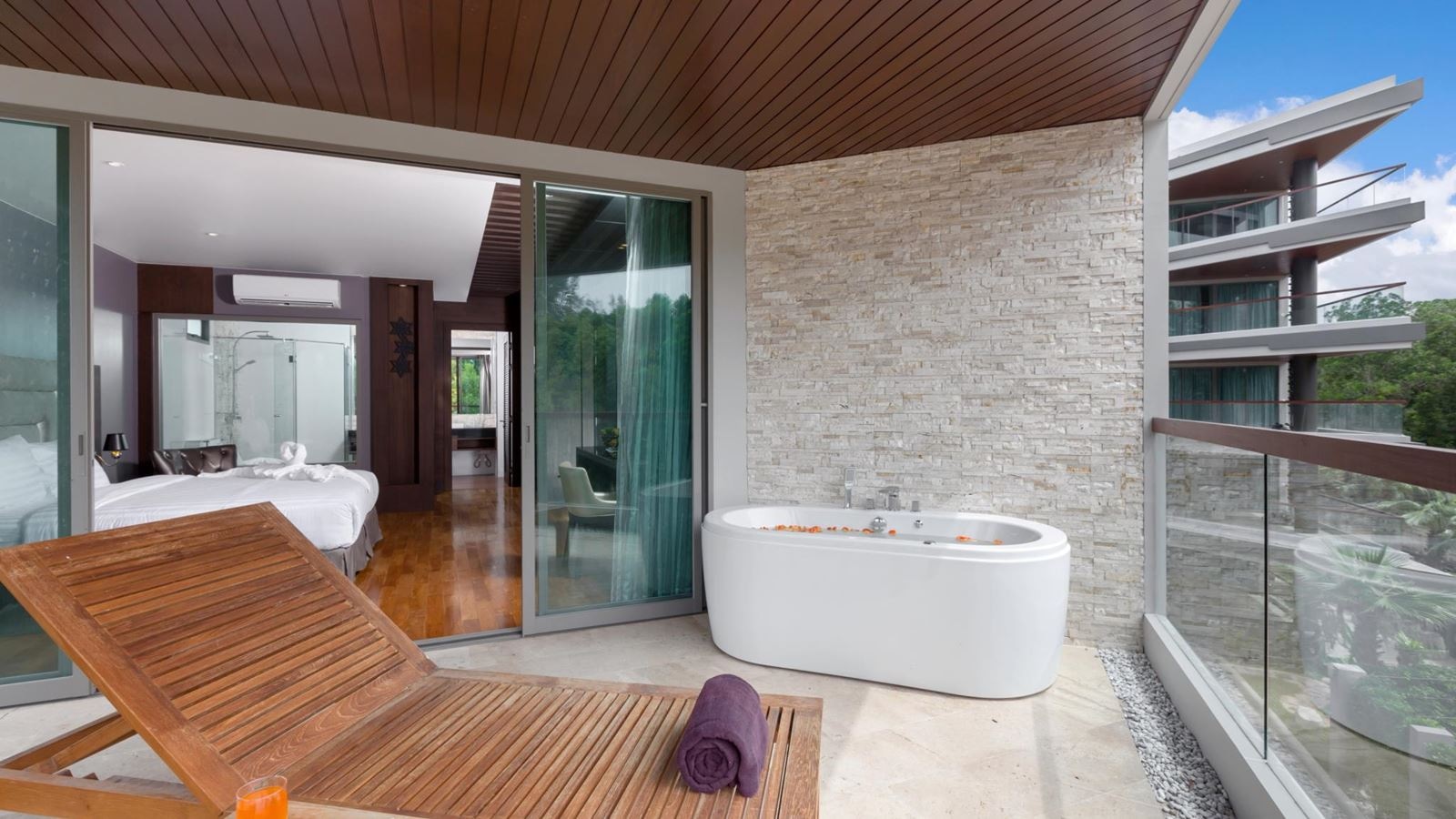 rooms-deluxe-twobedroom