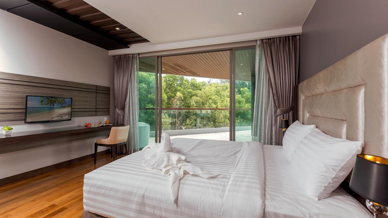 rooms-deluxe-twobedroom