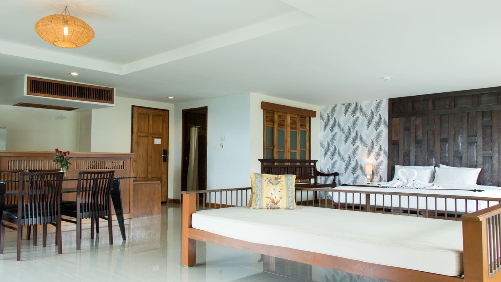 rooms-executive-suite