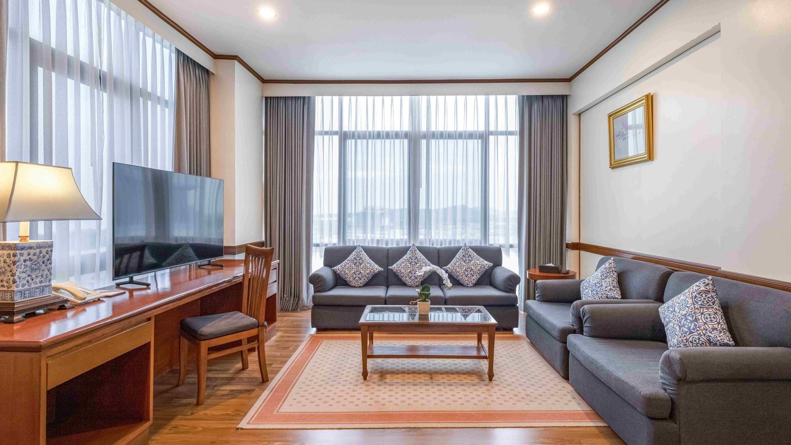 rooms-executive-suite