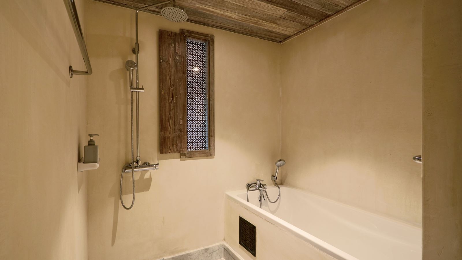 rooms-premium-city-view