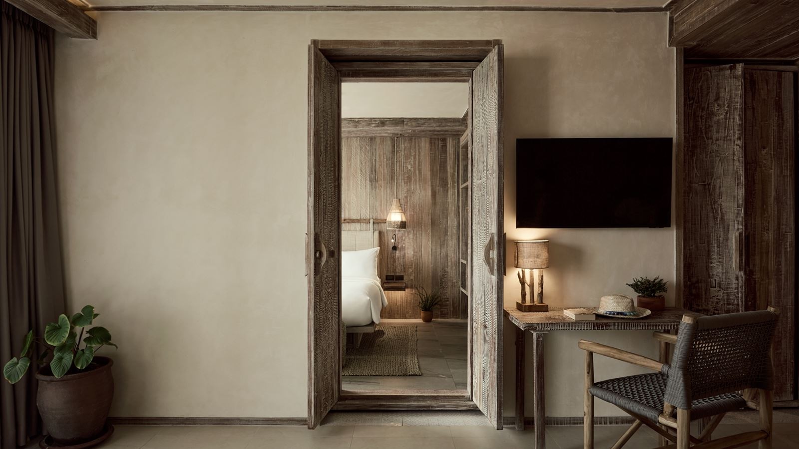 rooms-2-bedroom-family-suite