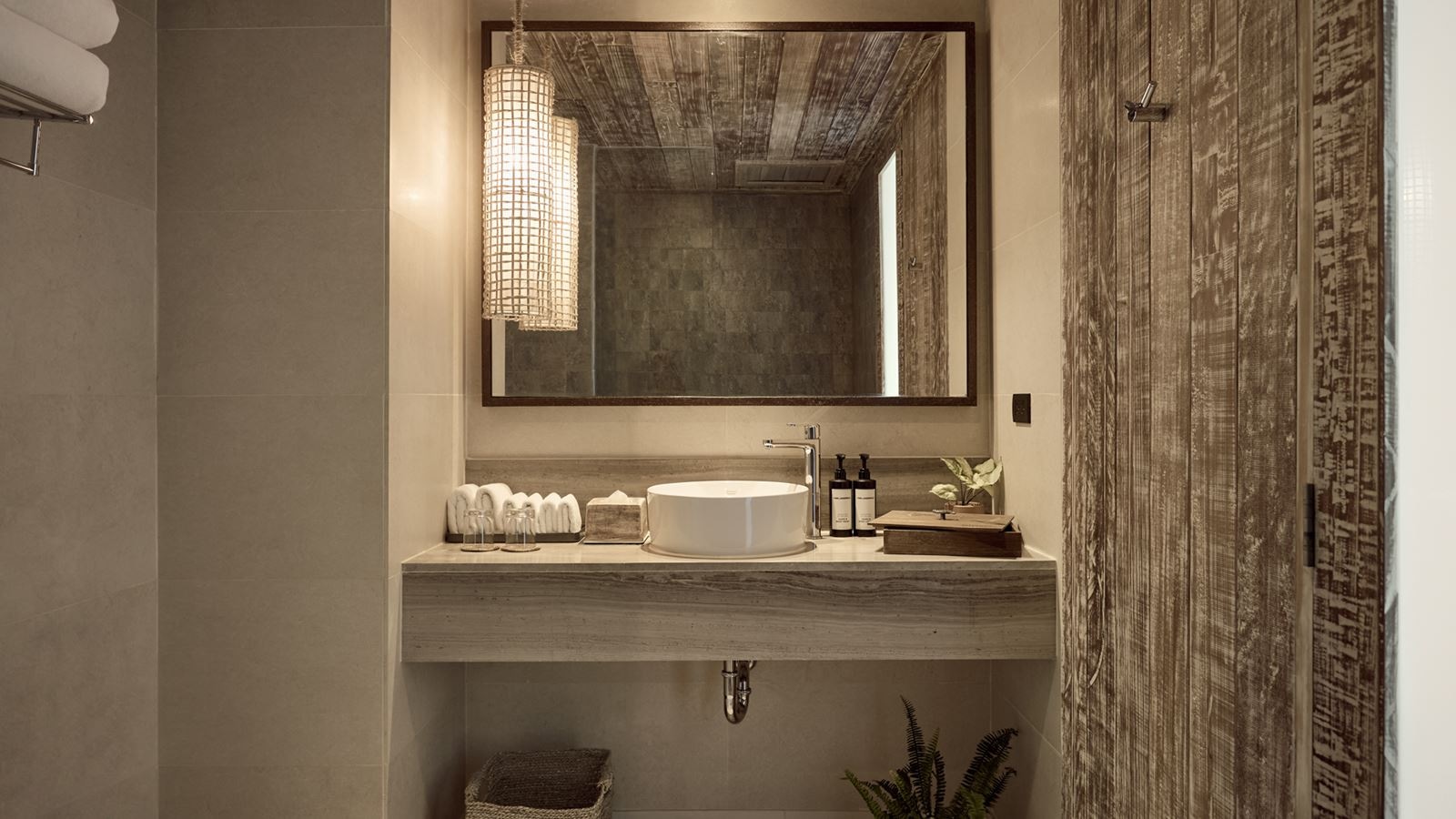 rooms-2-bedroooms-corner-suite