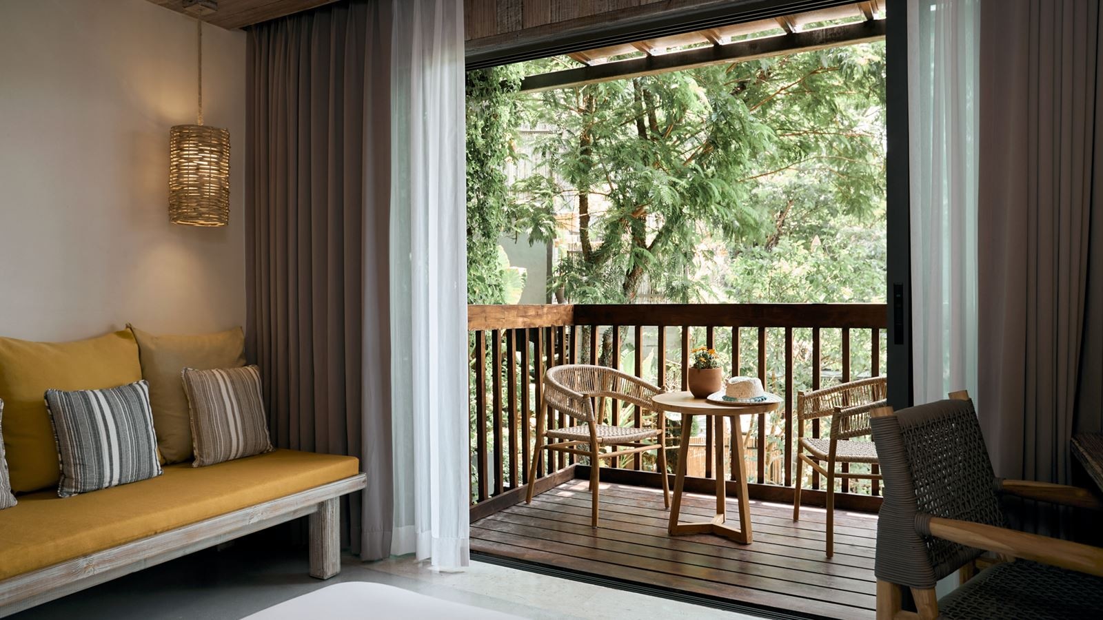 rooms-premium-garden-view