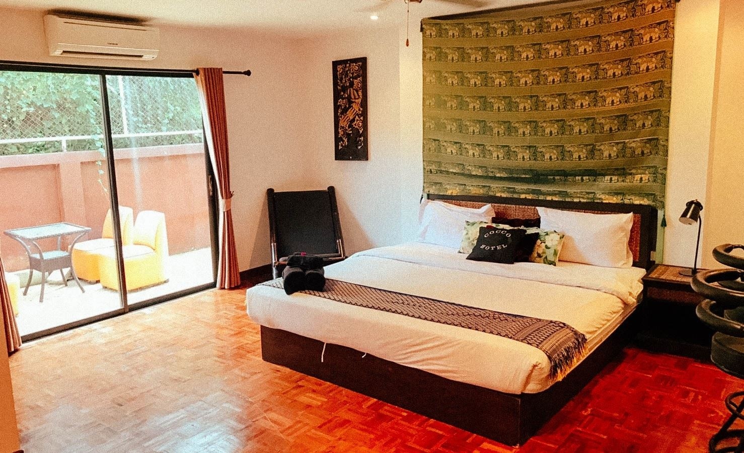 rooms-2-bedroom-pool-deluxe