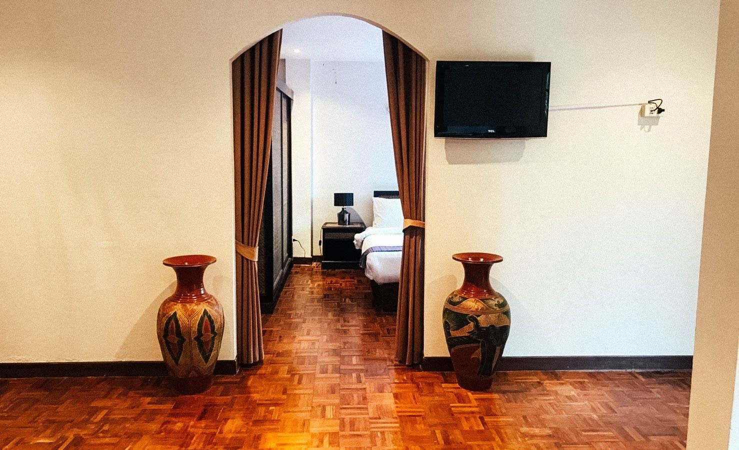 rooms-2-bedroom-pool-deluxe