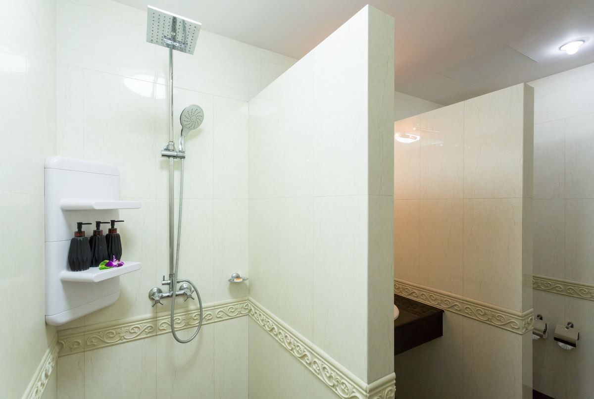 rooms-deluxe-family-room