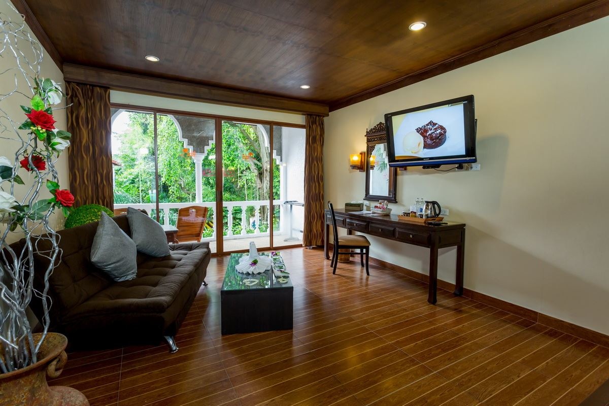 rooms-deluxe-family-room