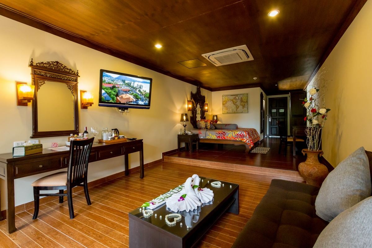 rooms-deluxe-family-room