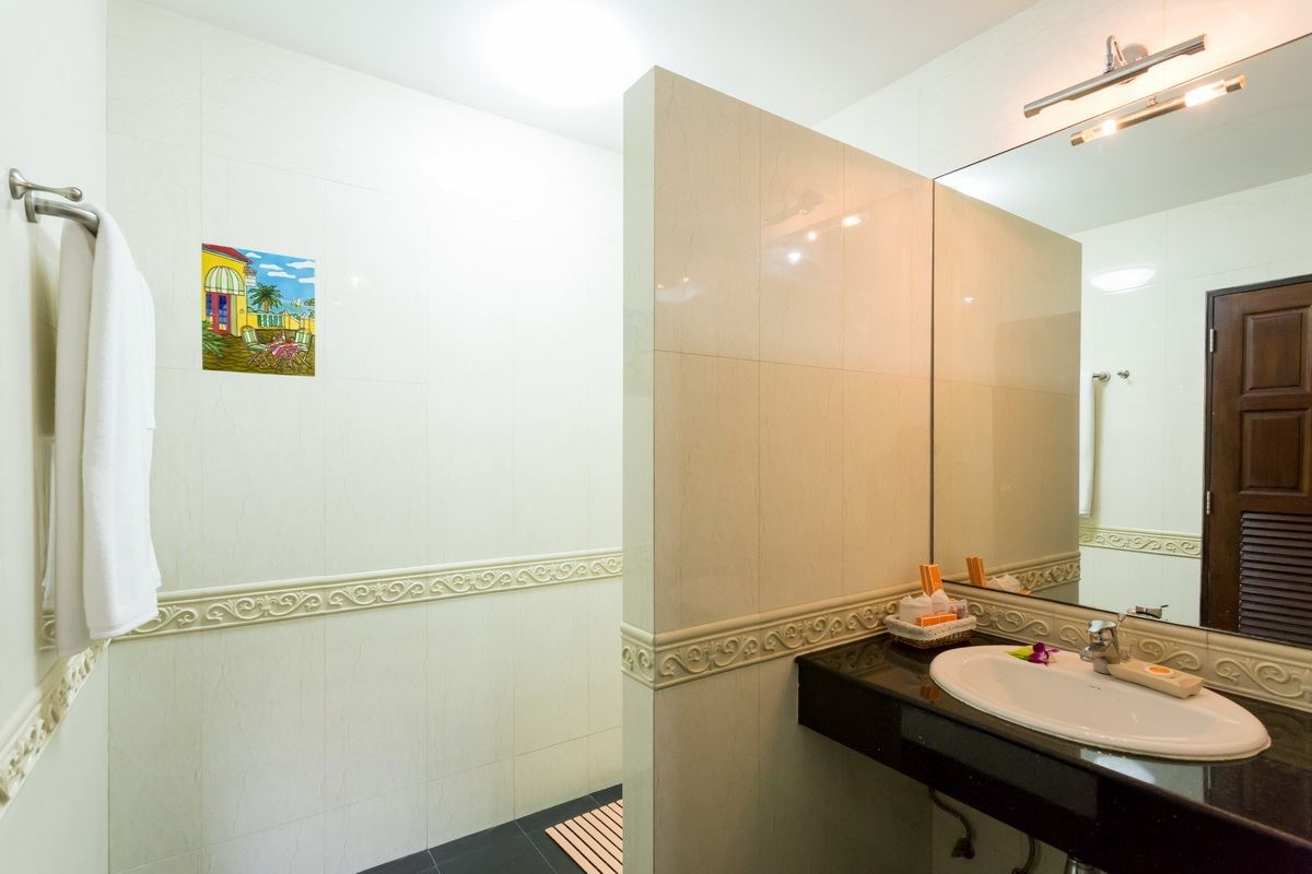 rooms-deluxe-family-room