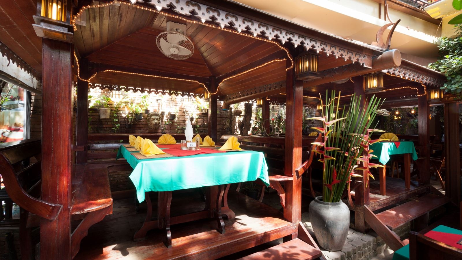 restaurants-tropica-restaurant