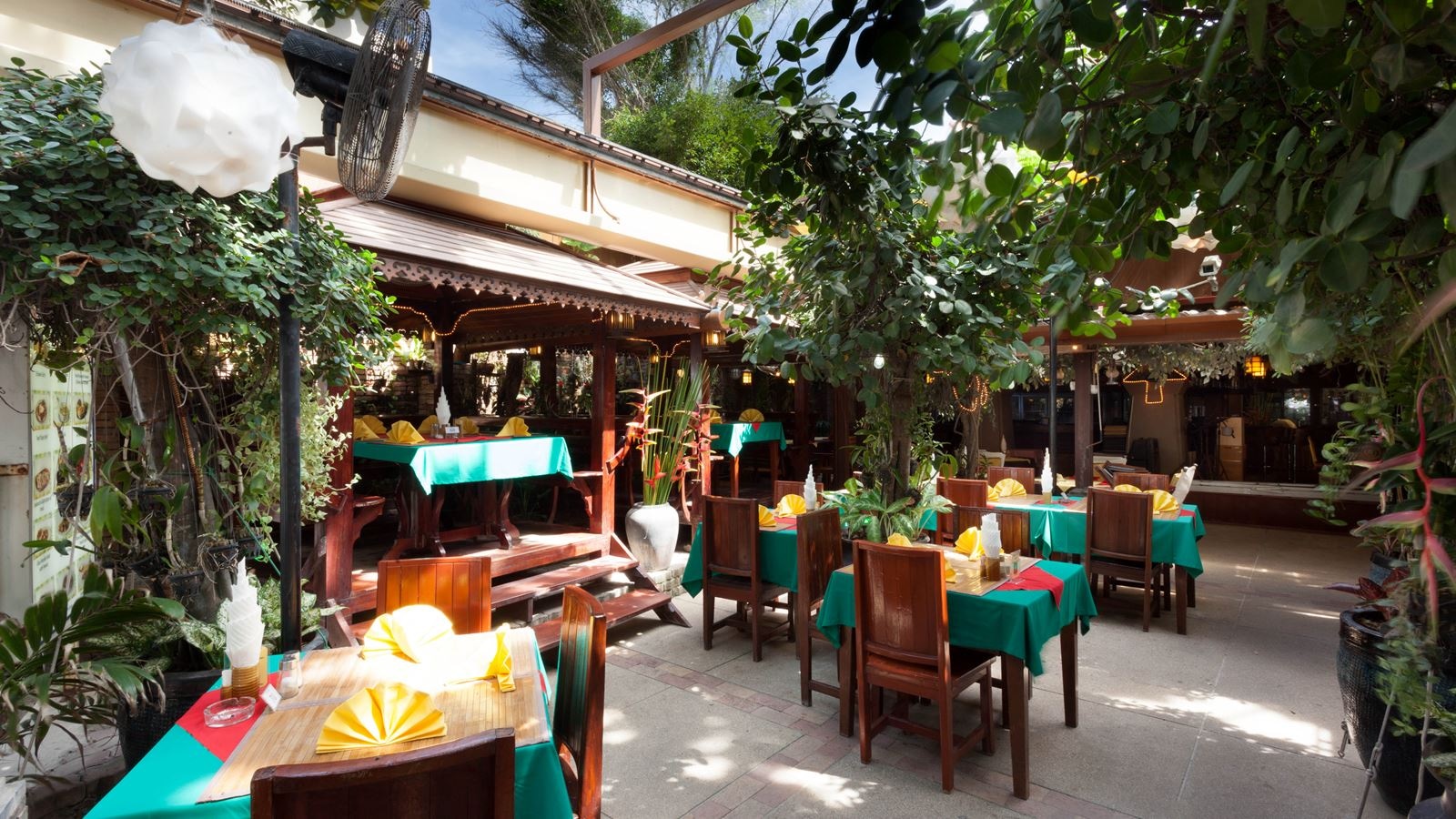 restaurants-tropica-restaurant