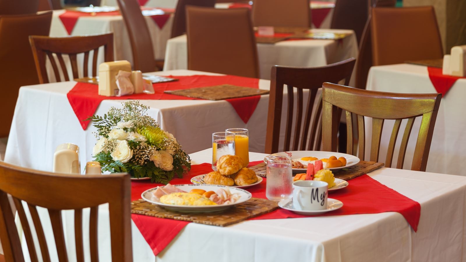 restaurants-tropica-restaurant