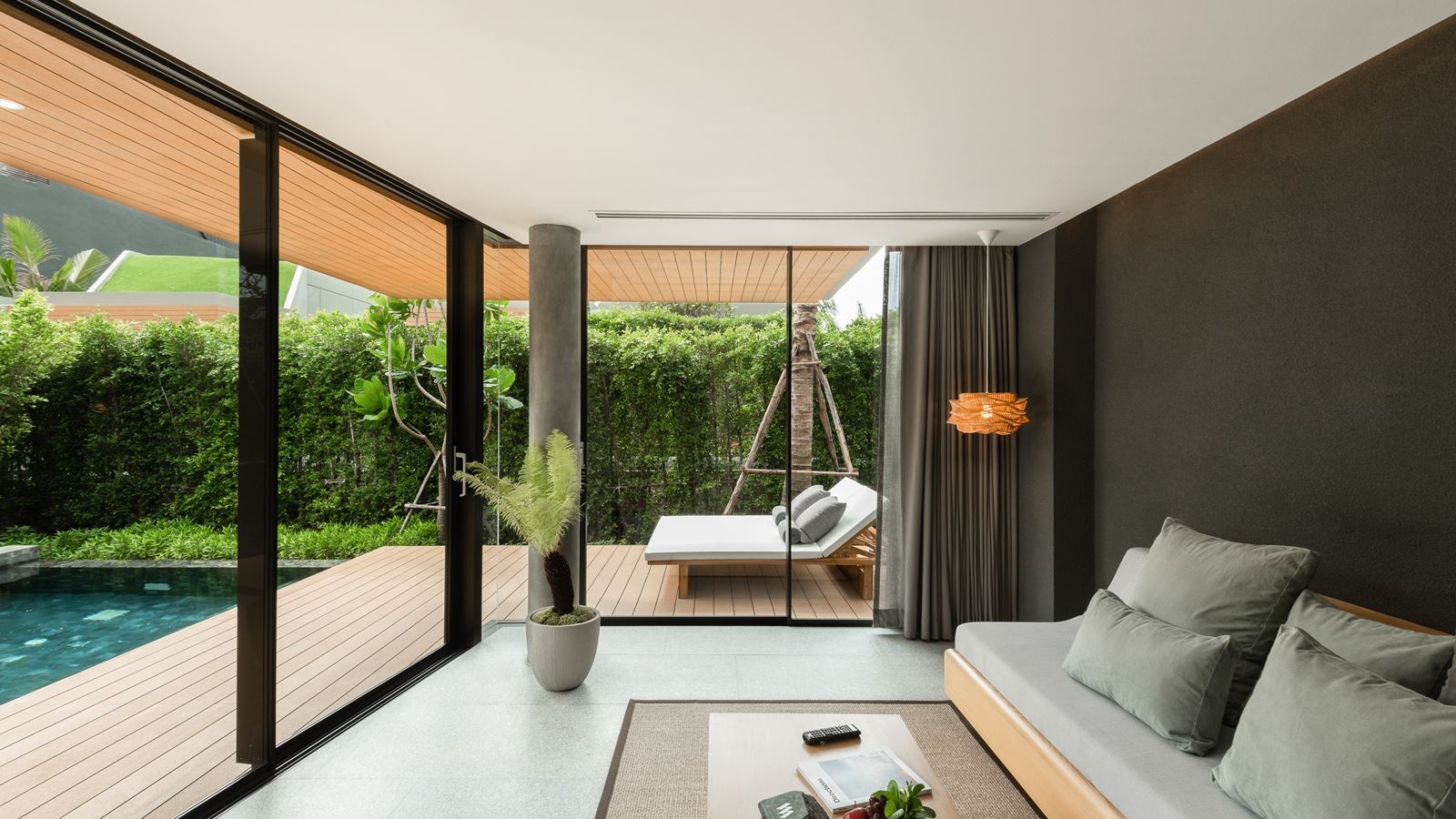 rooms-garden-pool-villa