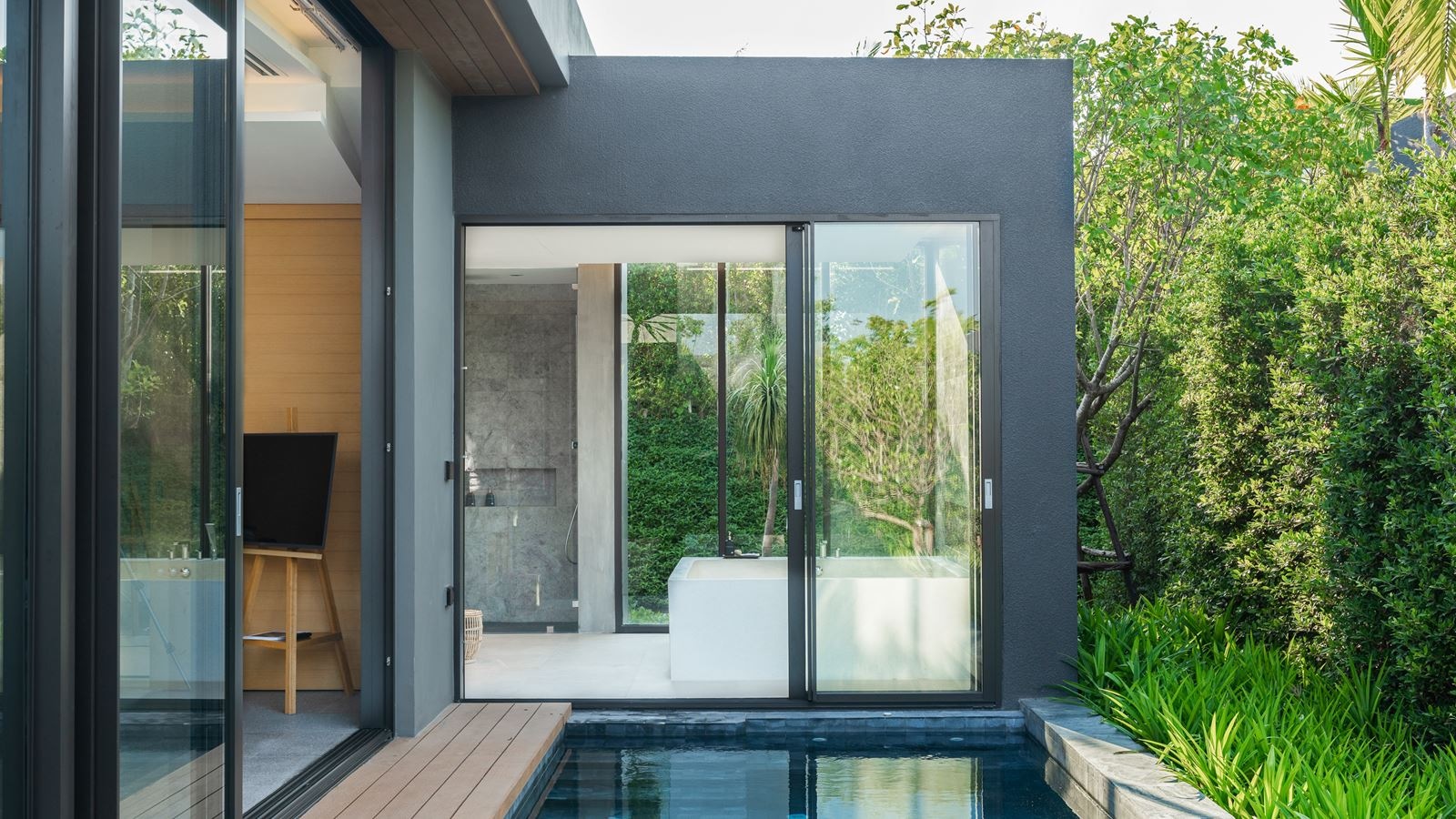 rooms-garden-pool-villa