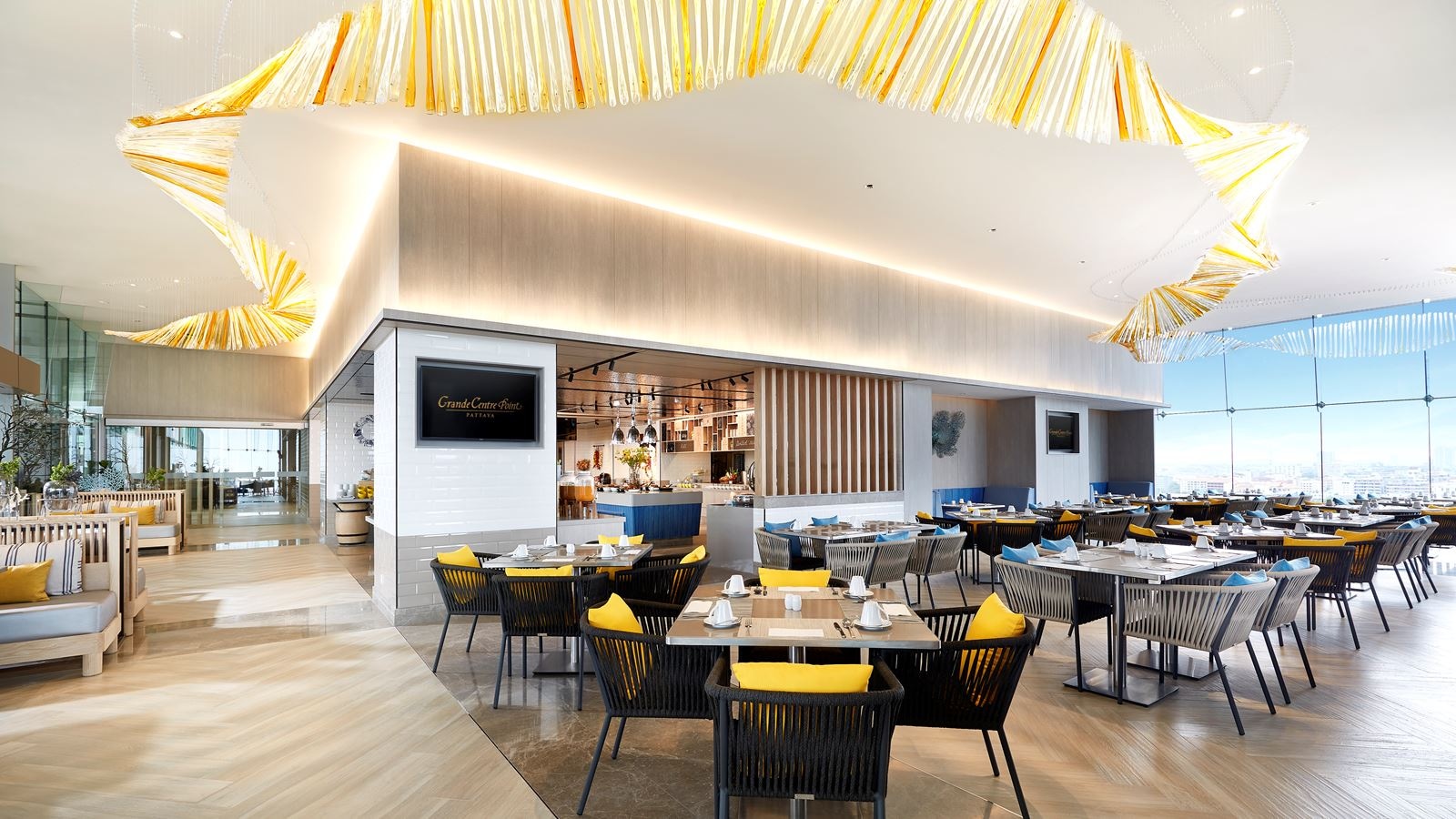 restaurants-waves-and-wind