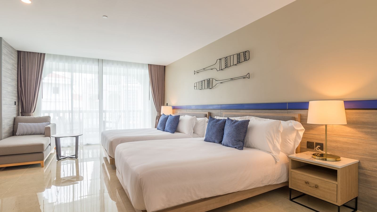 rooms-deluxe-pool-access