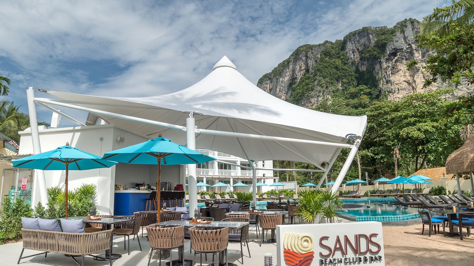 restaurants-sands-beach-club-restaurant-bar
