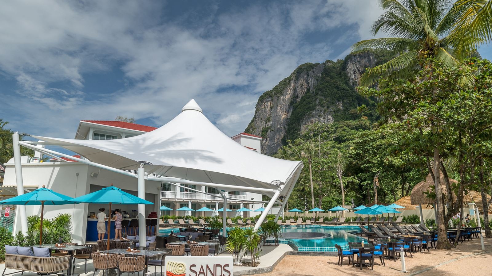 restaurants-sands-beach-club-restaurant-bar