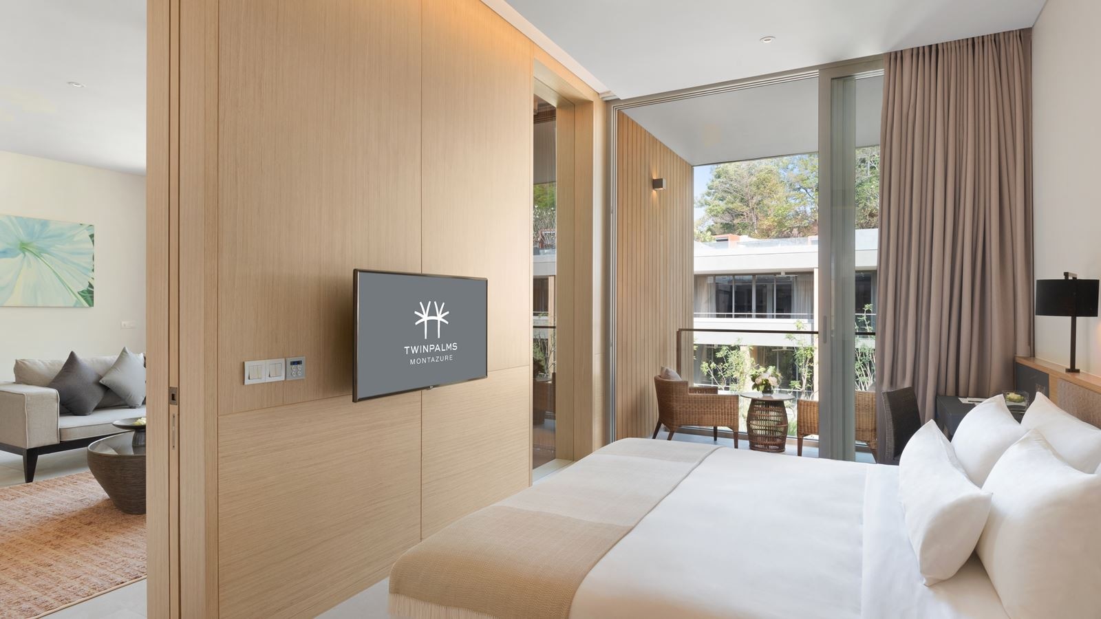 rooms-grand-azure-pool-penthouse