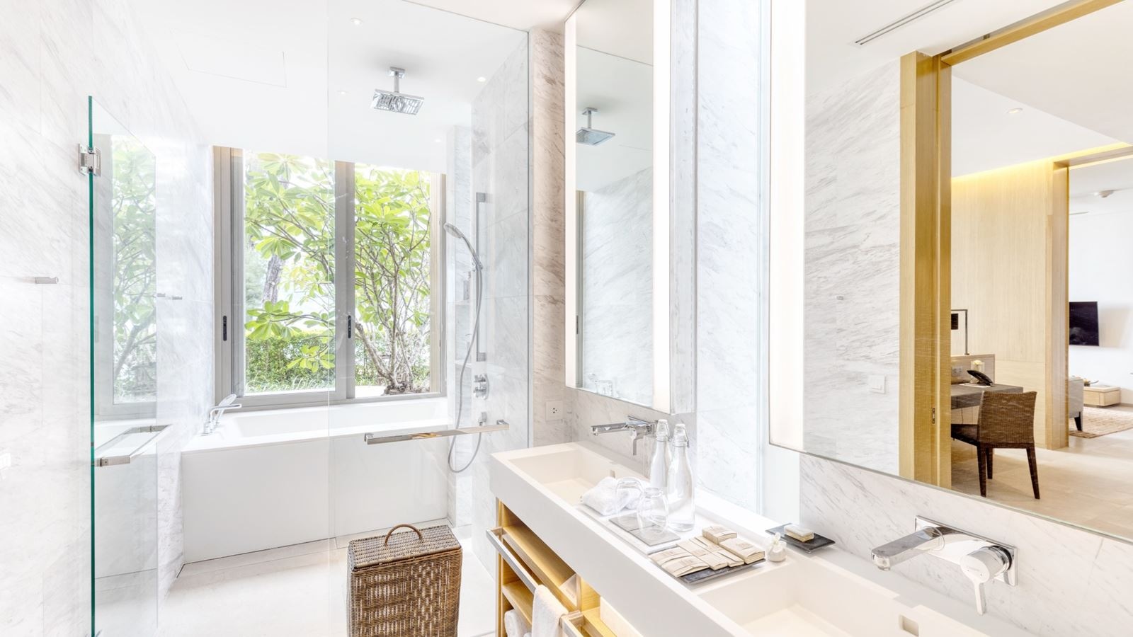 rooms-grand-azure-seafront-pool-suite-2bedroom