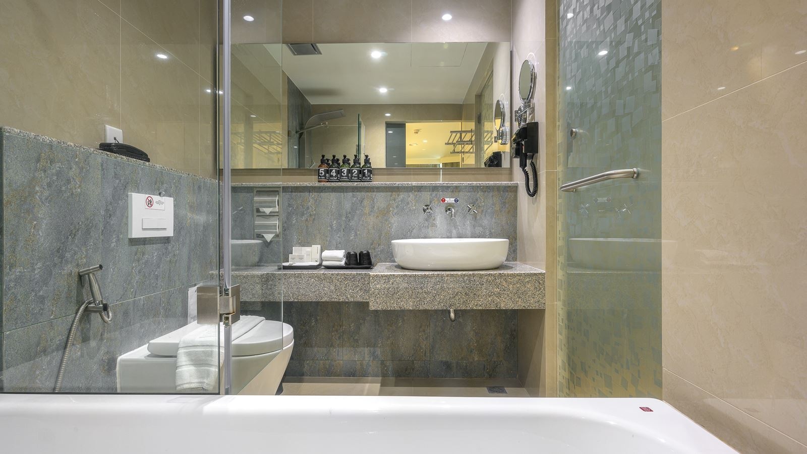 rooms-2-bedrooms-premier-family-unit