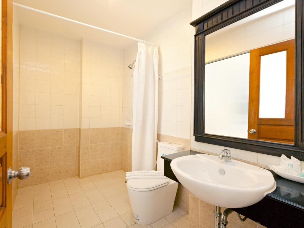 rooms-deluxe-room-run-of-house