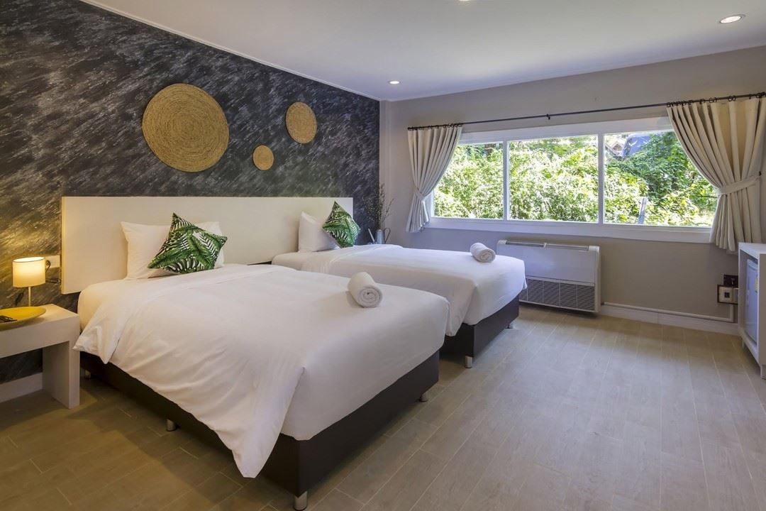 rooms-deluxe-bungalow