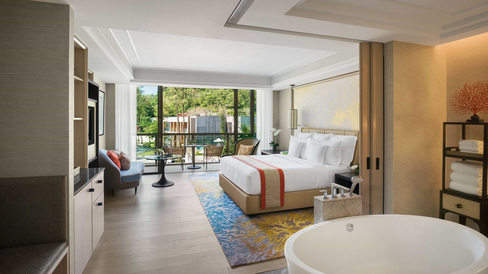 rooms-premium-club-lounge-access-pool-view