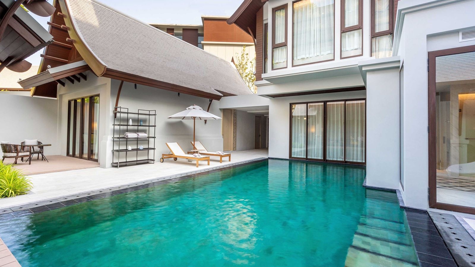 rooms-3-bedroom-villa-club-lounge-access