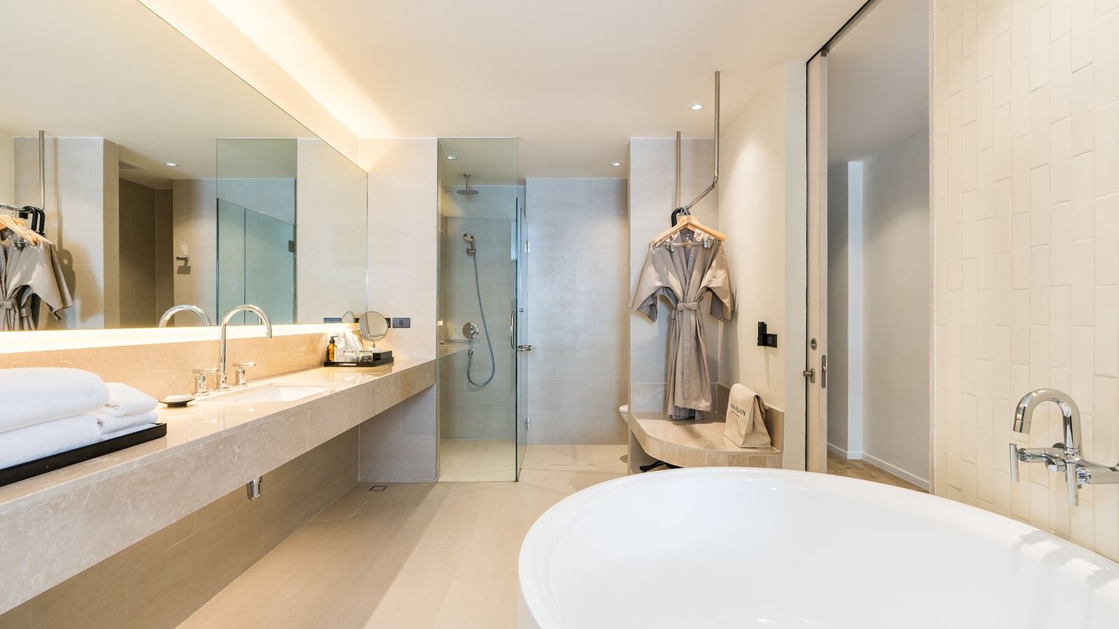 rooms-seaview-grand-deluxe