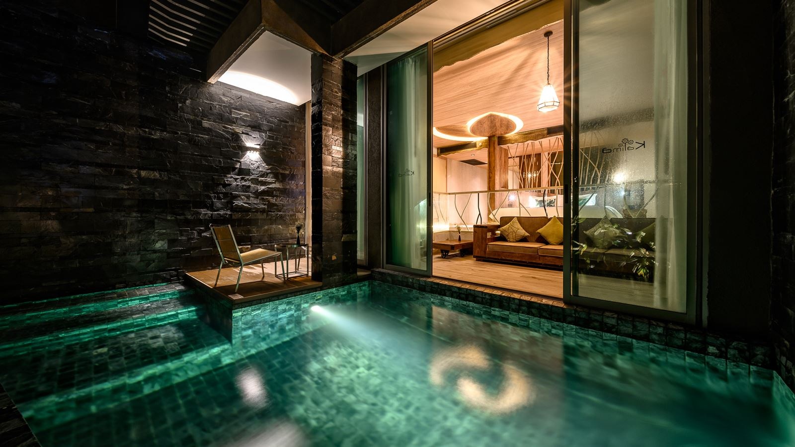rooms-pool-suite