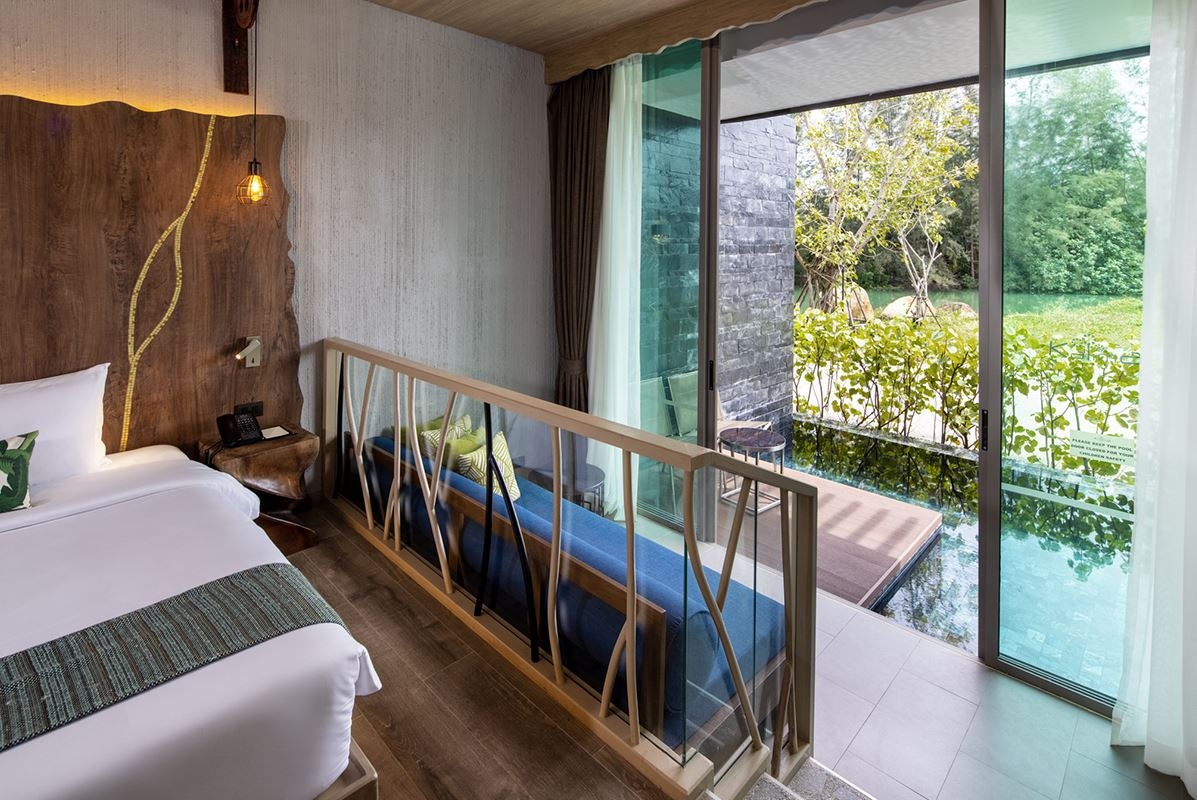 rooms-deluxe-pool-access