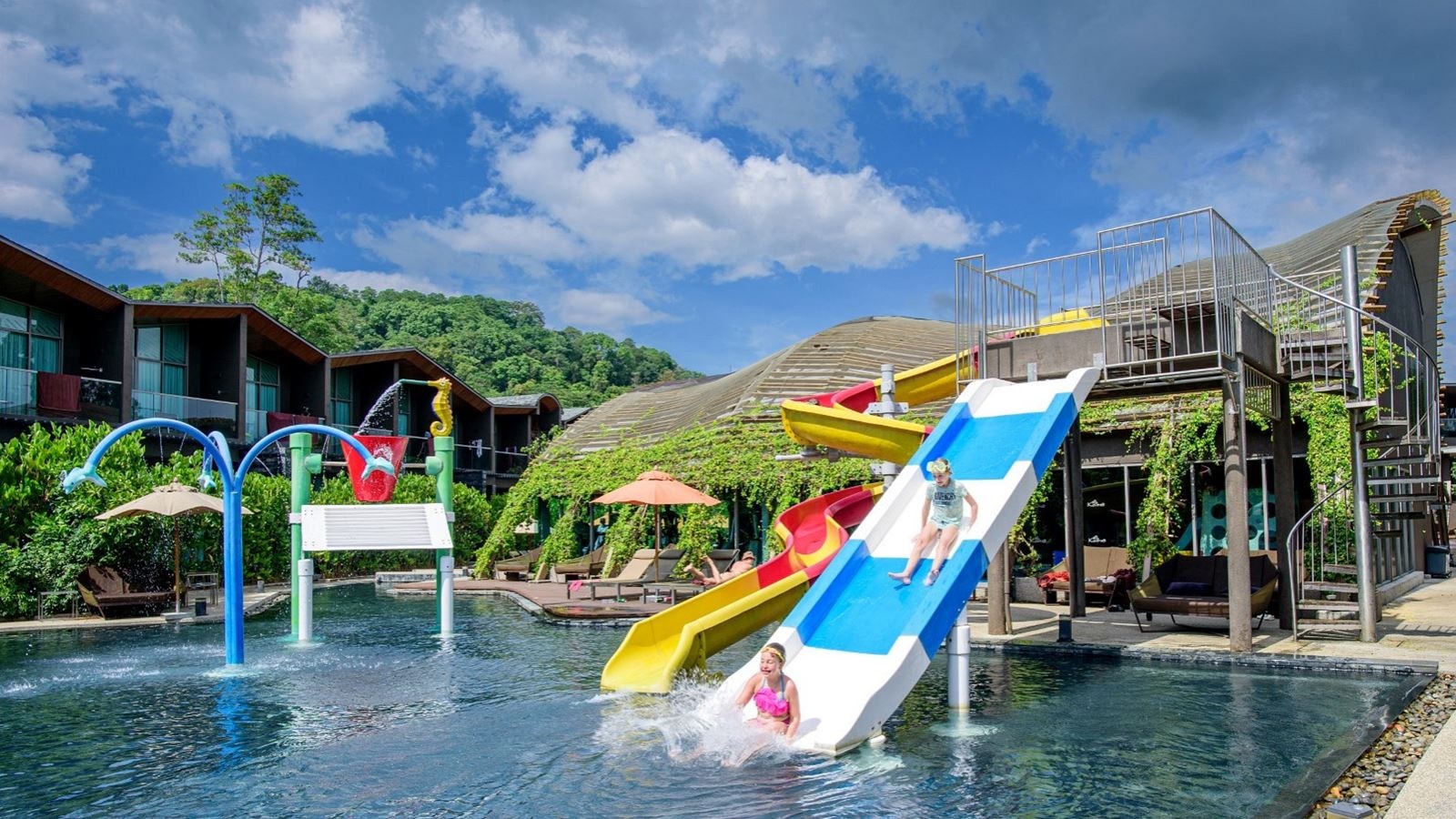 water-park-outdoor-childrens-pool