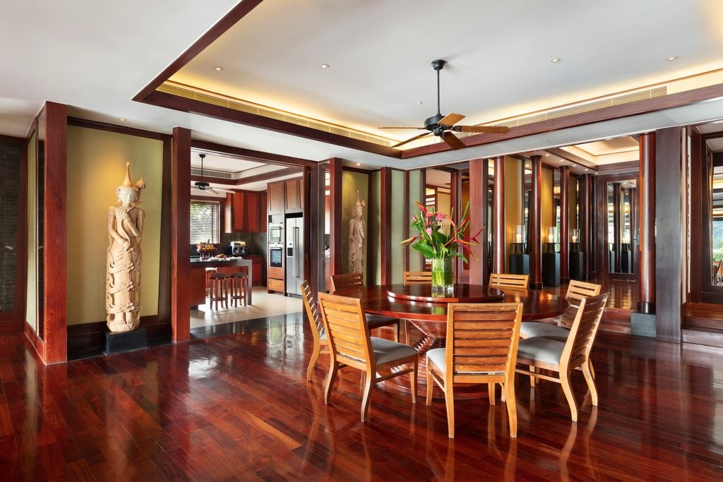 rooms-4-bedroom-pool-suite