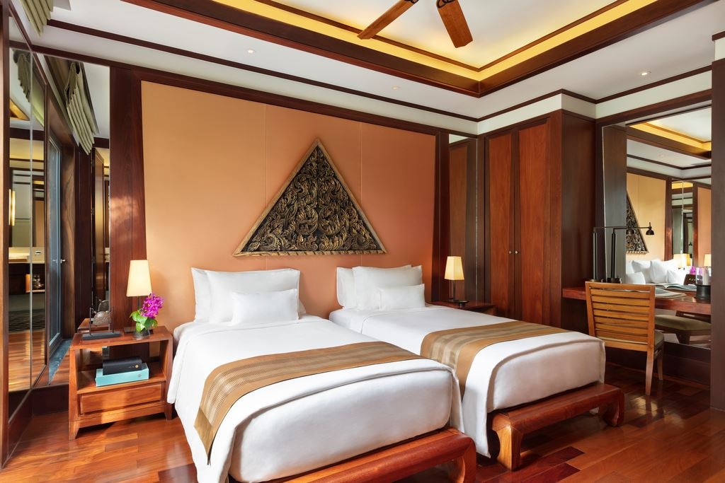 rooms-2-bedroom-penthouse-pool-suite