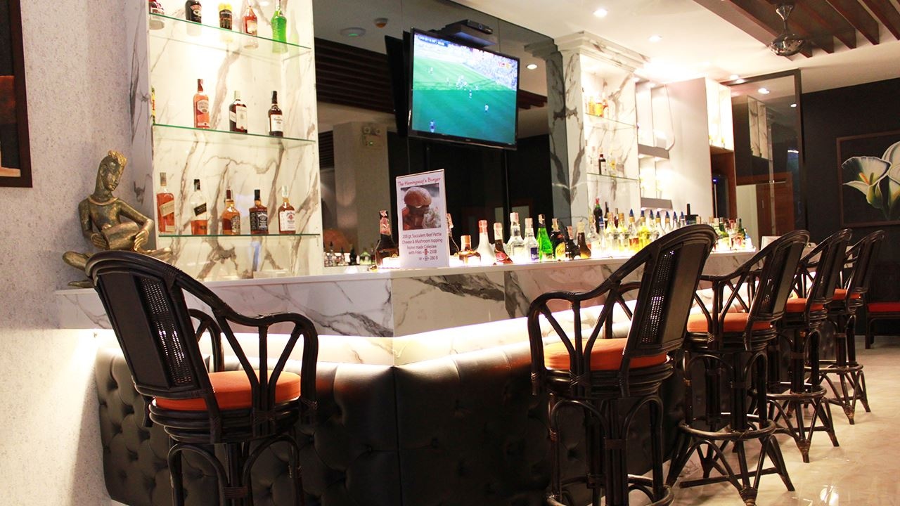 restaurants-hemingways-silk-restaurant