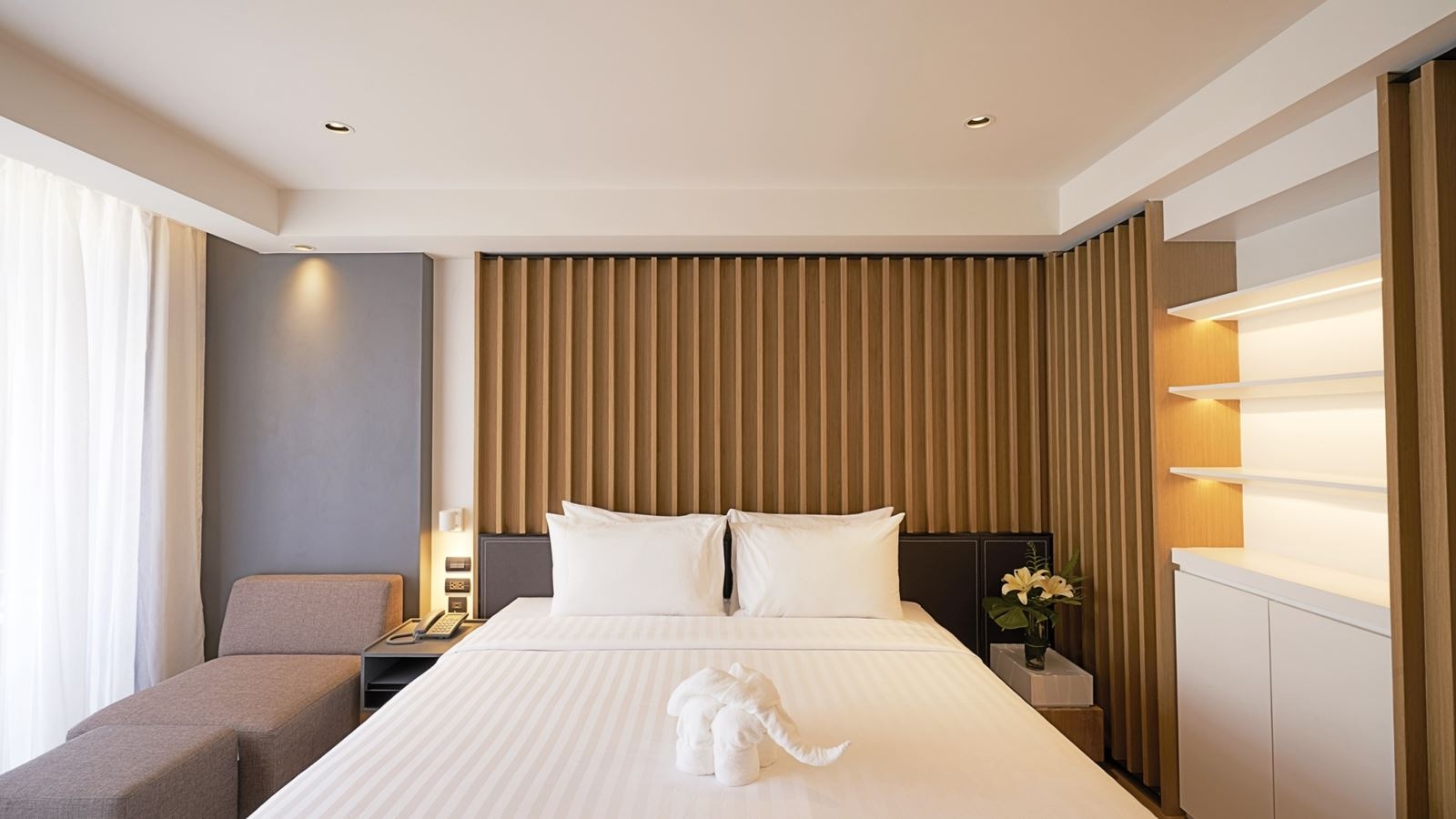 rooms-suprior-city-view